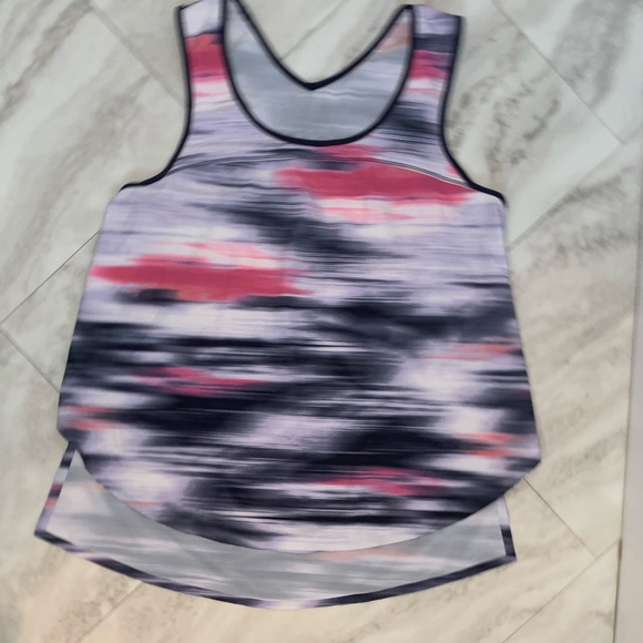 Lululemon Lightweight thin tank top pink/black/white/grey pattern/lilac - Picture 8 of 8